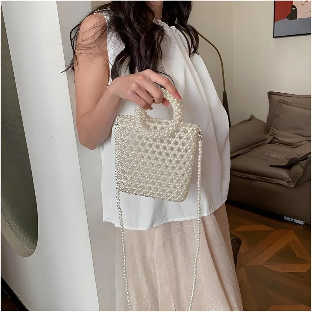 Compact Women’s Pearl Crossbody Bag with Detachable Chain - Ideal for Parties
